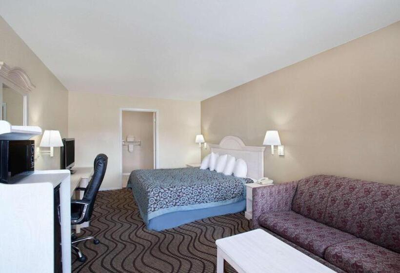 בית מלון כפרי Days Inn By Wyndham Kerrville