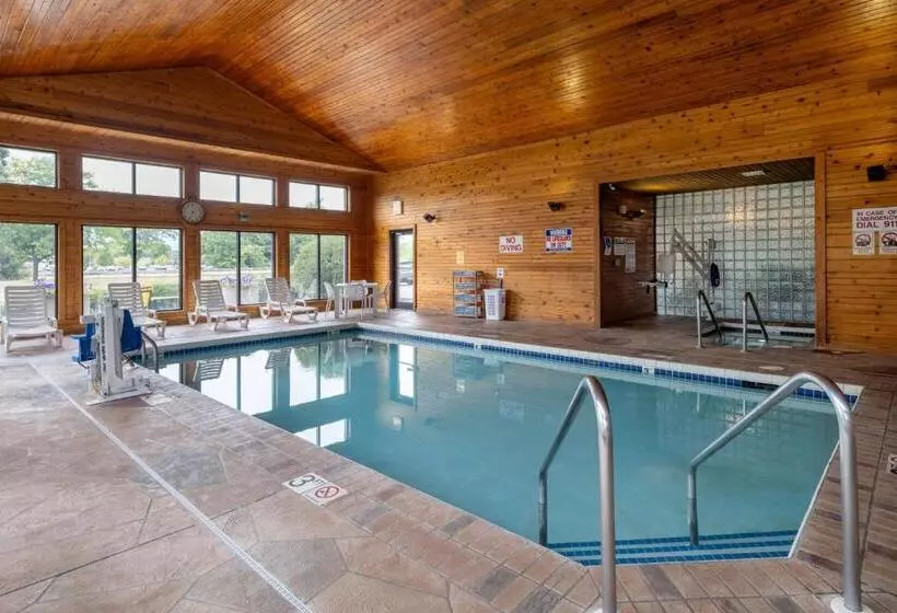 ホテル Days Inn & Suites By Wyndham Madison