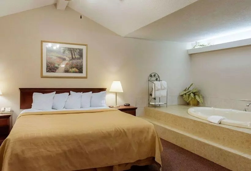 فندق Quality Inn