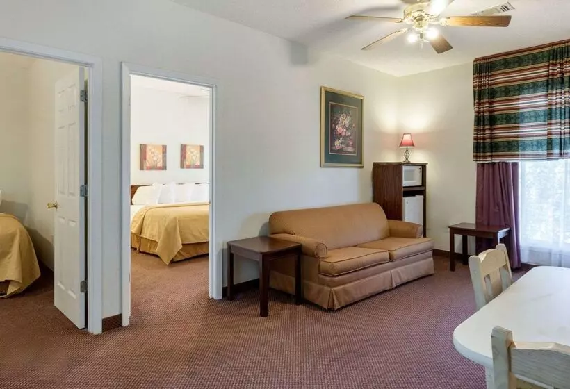 فندق Quality Inn
