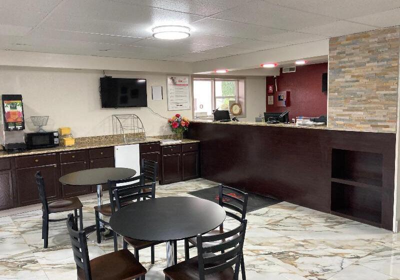 فندق Red Roof Inn Lenoir