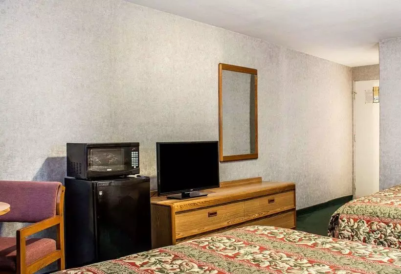 Отель Rodeway Inn Moosic Scranton