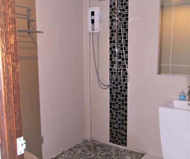 هتل Bangrak Pier Resort