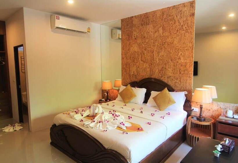 هتل Bangrak Pier Resort