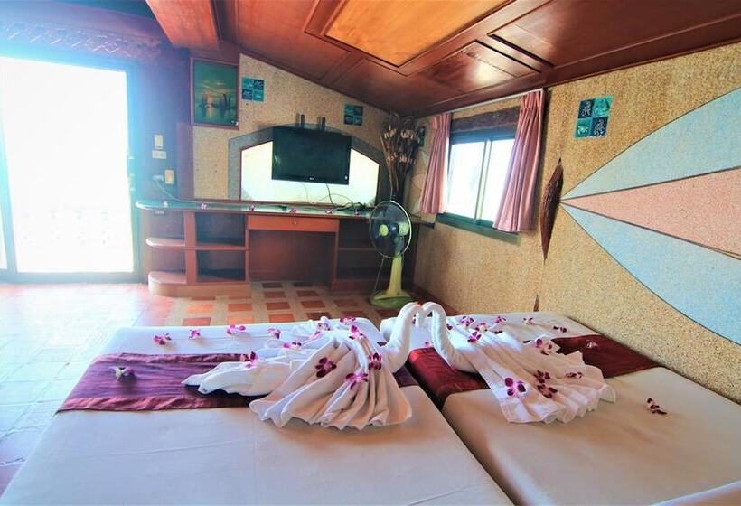 هتل Bangrak Pier Resort