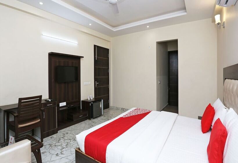 Szálloda Tavishk By Oyo Rooms