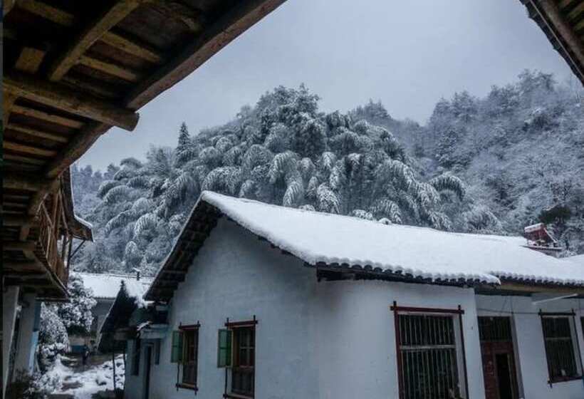 בית מלון כפרי Winds & Firest Inn