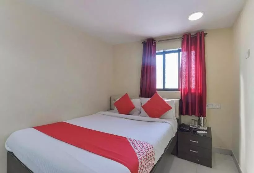 Oyo 5661 Hotel Ak Palace