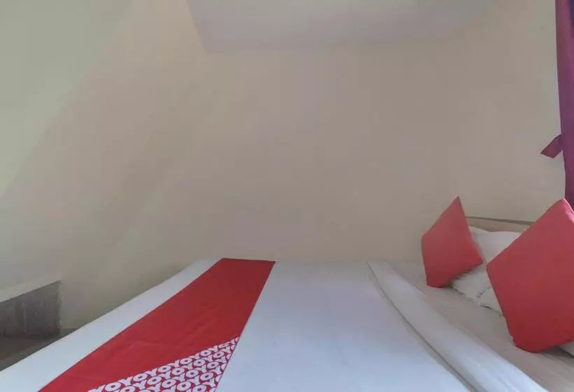 Oyo 5661 Hotel Ak Palace