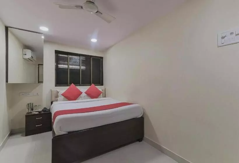 Oyo 5661 Hotel Ak Palace