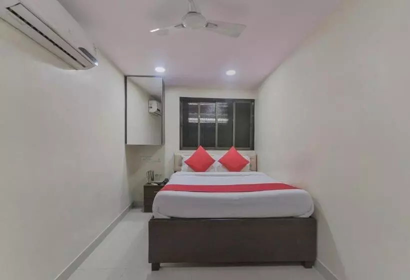 Oyo 5661 Hotel Ak Palace