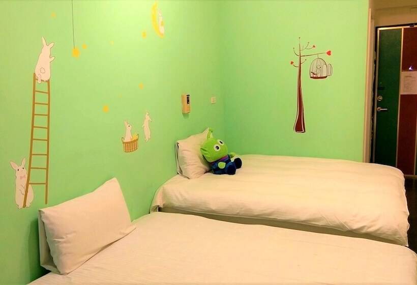 پانسیون Papago Inn