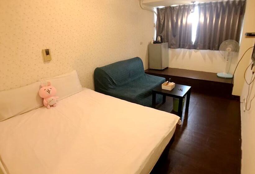 پانسیون Papago Inn