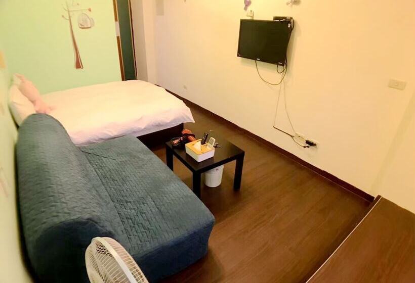 پانسیون Papago Inn