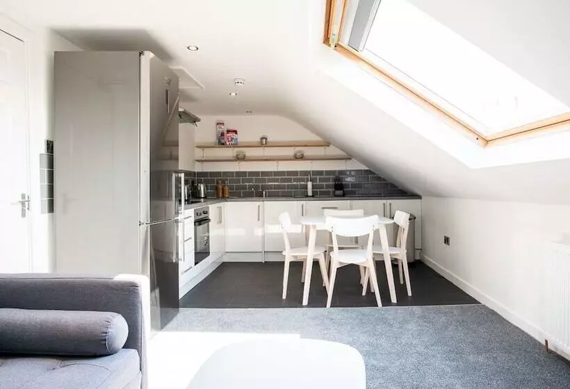 Myuksuites