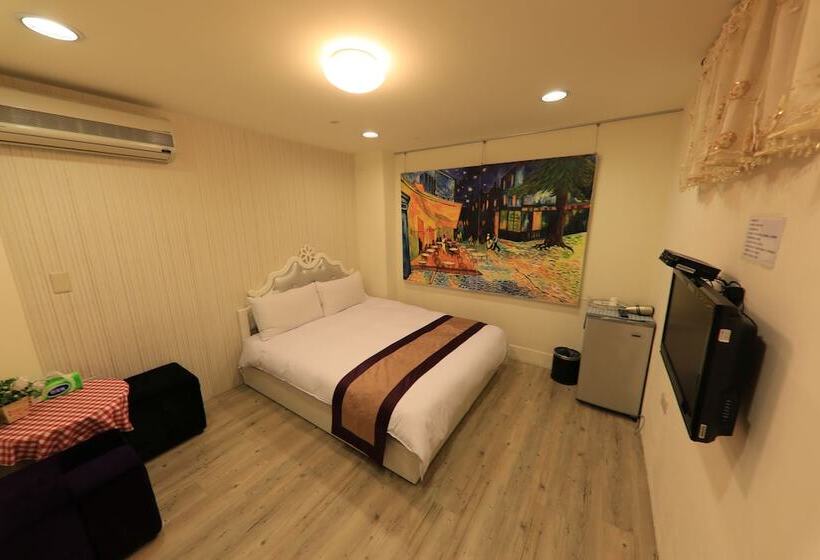 پانسیون Fengchia Bohemia