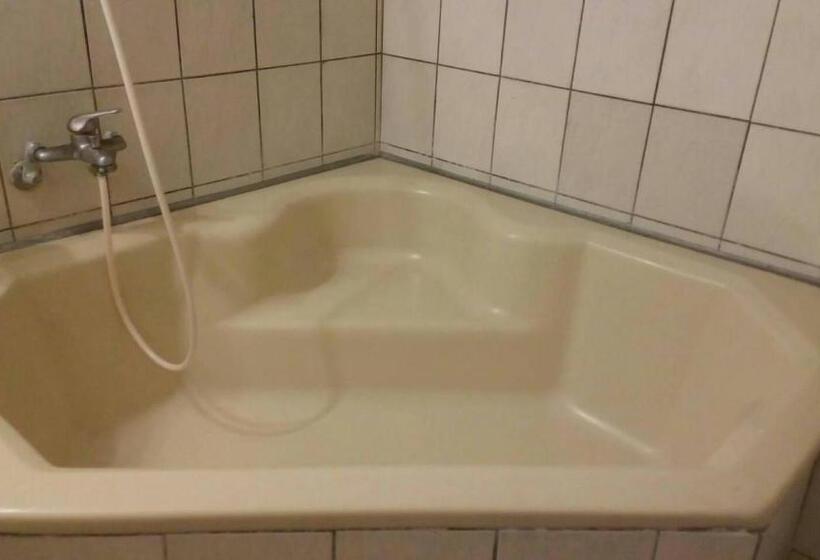 פנסיון Lei Zhiben Hot Spring