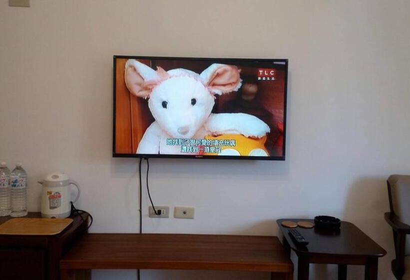 פנסיון Lei Zhiben Hot Spring