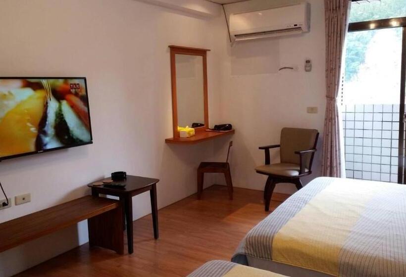 פנסיון Lei Zhiben Hot Spring