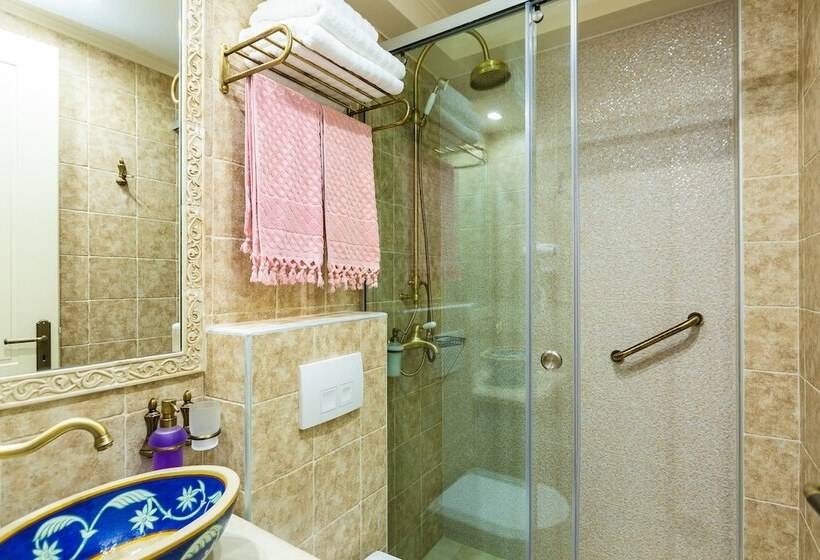 بنسيون Phaedra Suites