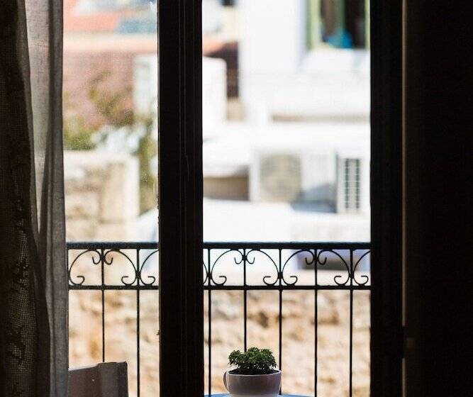 بنسيون Phaedra Suites