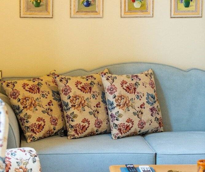 بنسيون Phaedra Suites