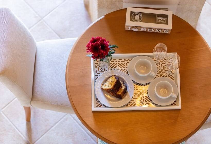 بنسيون Phaedra Suites