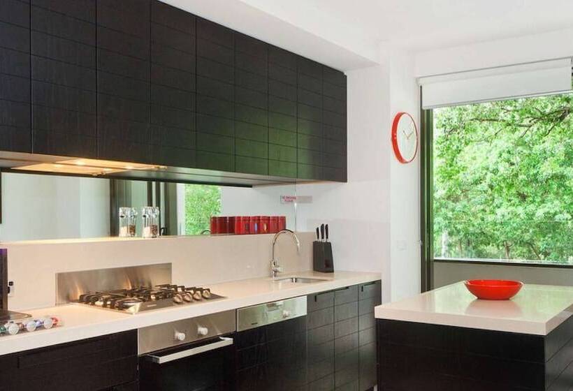 Smart Modern St Kilda