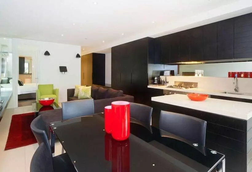 Smart Modern St Kilda