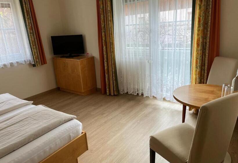 בית מלון כפרי Altneudörflerhof