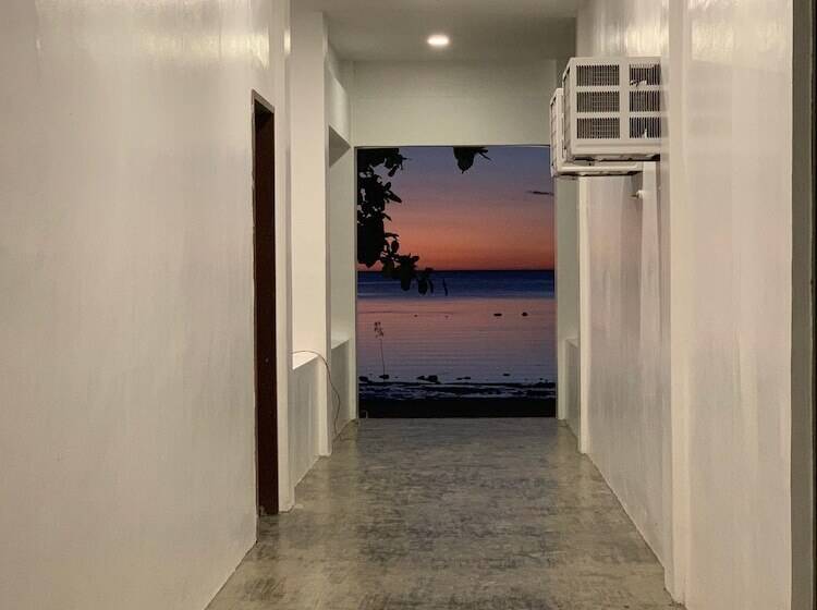 Hotel Cebu R Resort Tabuelan