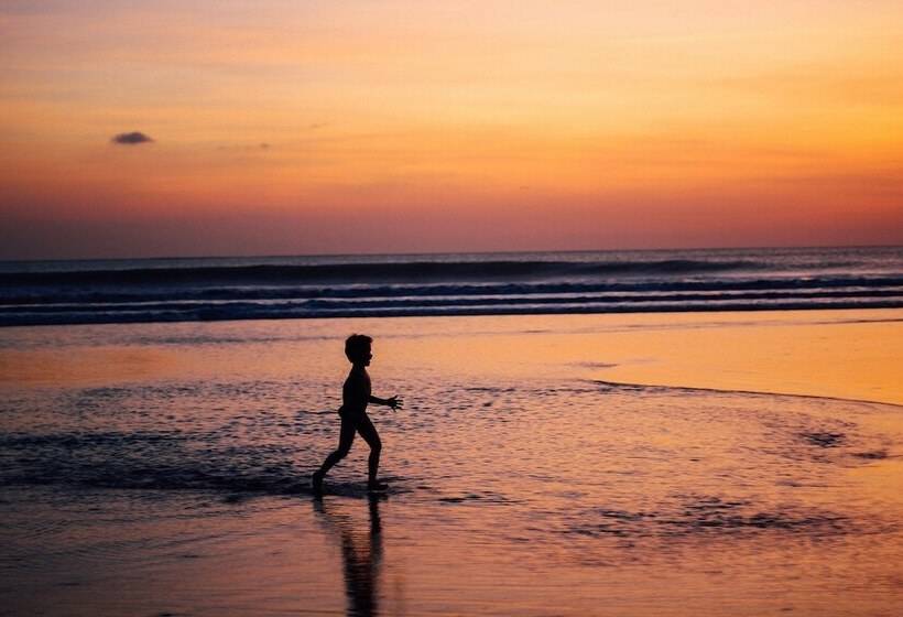 فندق Fairfield By Marriott Bali Kuta Sunset Road