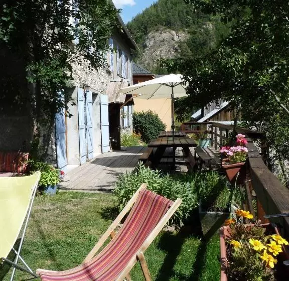 Majatalo Gite D Etape De Meolans