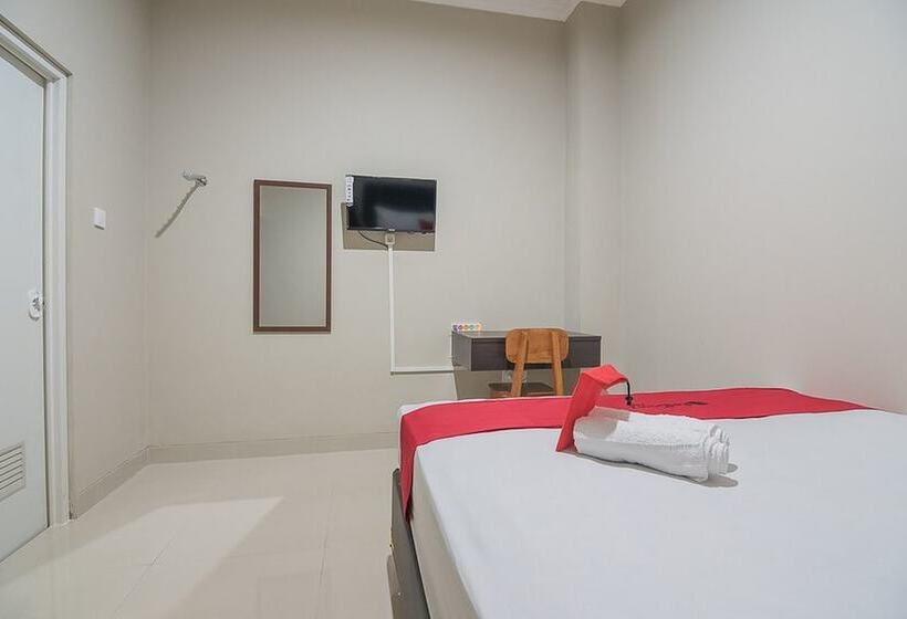 פנסיון Reddoorz Near Ambarukmo Yogyakarta 2