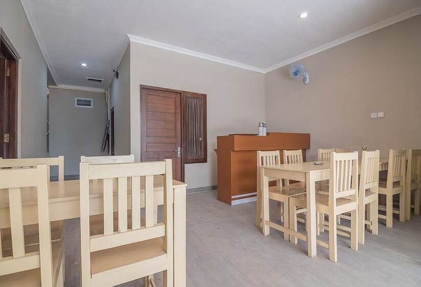 פנסיון Reddoorz Near Ambarukmo Yogyakarta 2