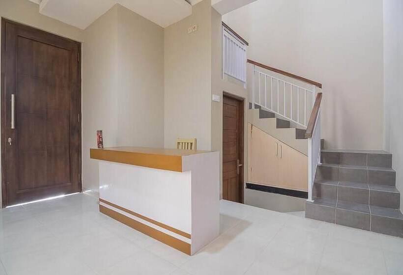 פנסיון Reddoorz Near Ambarukmo Yogyakarta 2