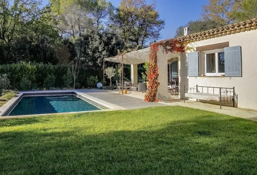 Majatalo Villa Les Lucioles  Chambre D Hôtes