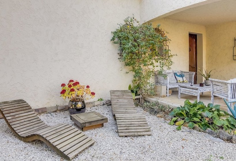 بنسيون Villa Les Lucioles  Chambre D Hôtes