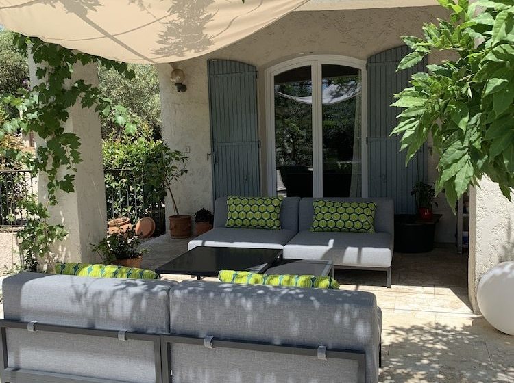 بنسيون Villa Les Lucioles  Chambre D Hôtes