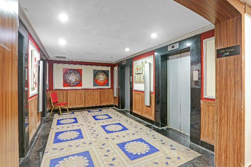 Royal Palms Hotel By Oyo Rooms