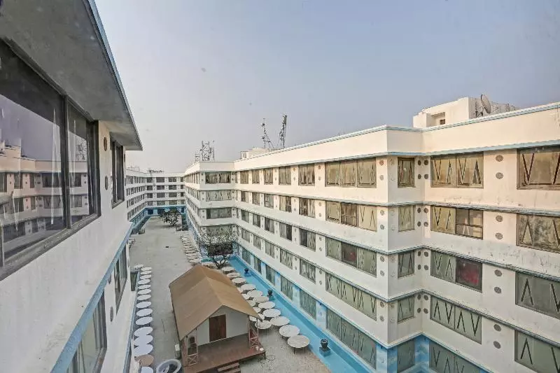 Royal Palms Hotel By Oyo Rooms