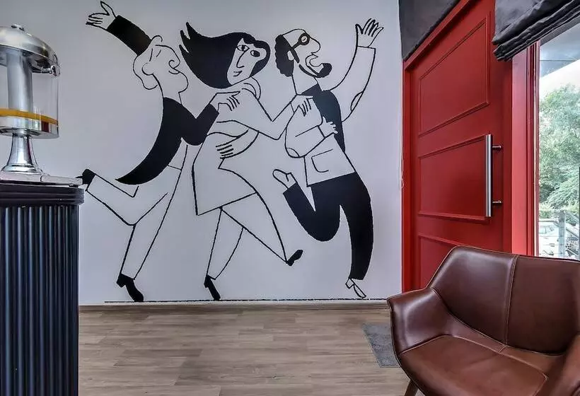 Royal Palms Hotel By Oyo Rooms