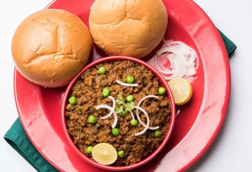 Royal Palms Hotel By Oyo Rooms