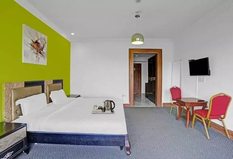 Royal Palms Hotel By Oyo Rooms