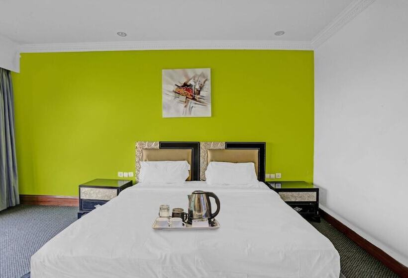 Royal Palms Hotel By Oyo Rooms