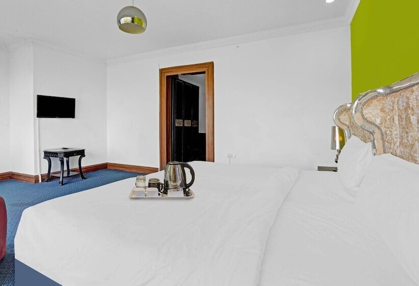 Royal Palms Hotel By Oyo Rooms