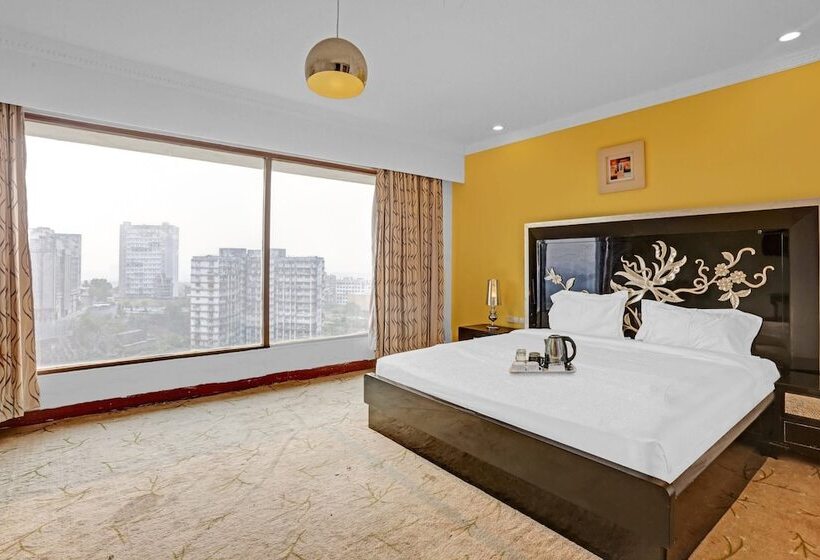 Royal Palms Hotel By Oyo Rooms