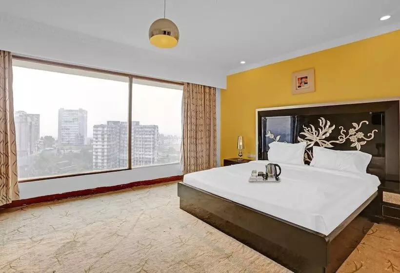 Royal Palms Hotel By Oyo Rooms