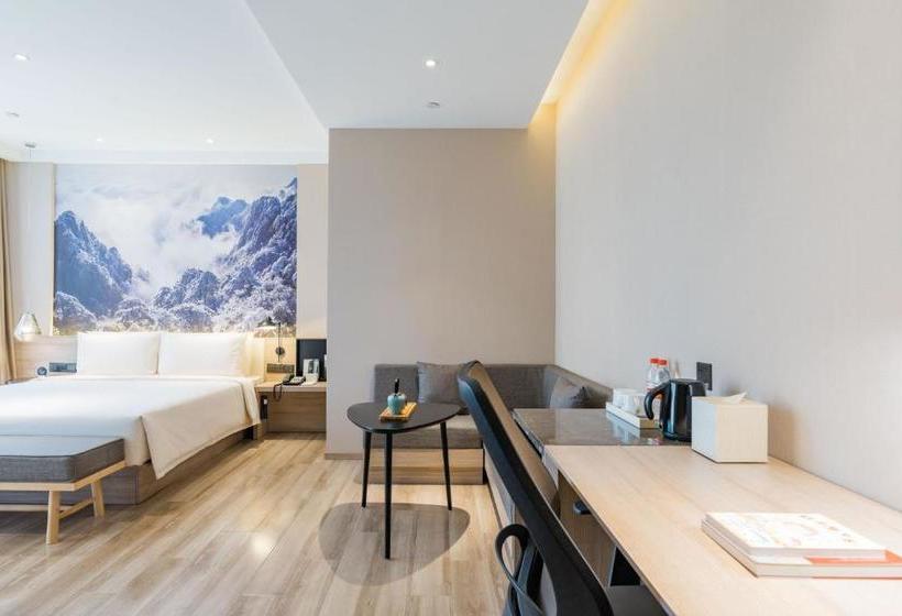 Hotel Atour （binhu Exhibition Center, Hefei South Railway Station）