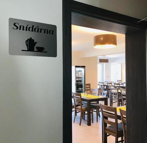 پانسیون Penzion čáp